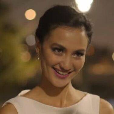 Atiqah Hasiholan