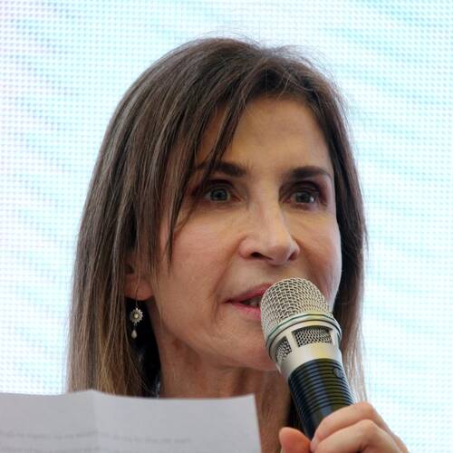 Carla Guelfenbein