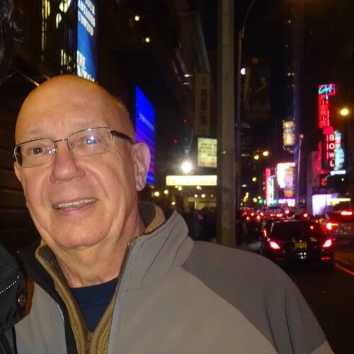 Dann Florek