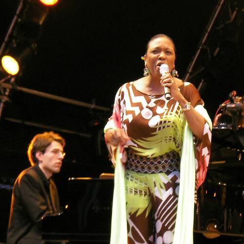 Dee Dee Bridgewater