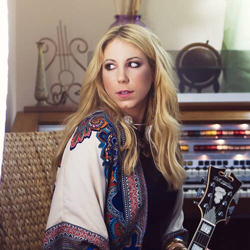 Elise Testone