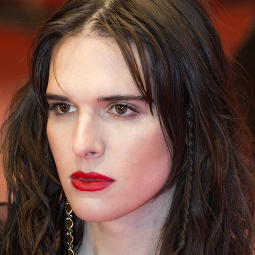 Hari Nef