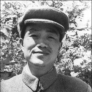 Hu Qiaomu