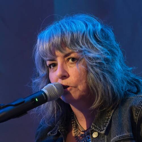 Lynn Miles