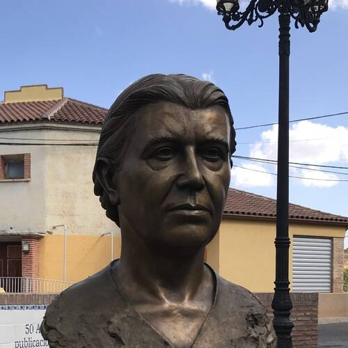 María Moliner