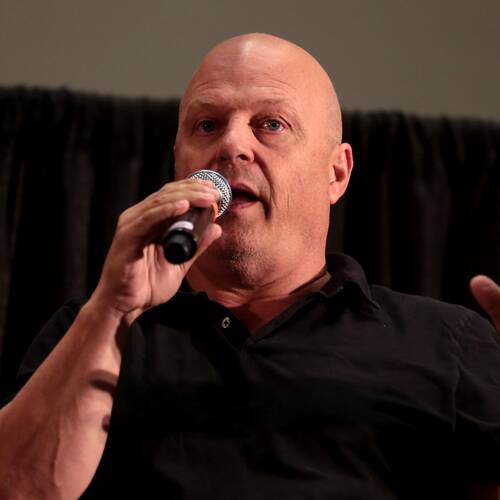 Michael Chiklis