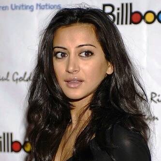 Noureen DeWulf