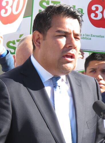 Ricardo Lara