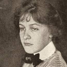 Sarah Stilwell Weber