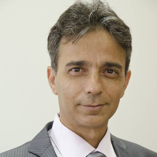 Yaron Oz